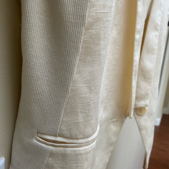 New BCBG chic cream cap sleeve jacket vest - Picture 7 of 12